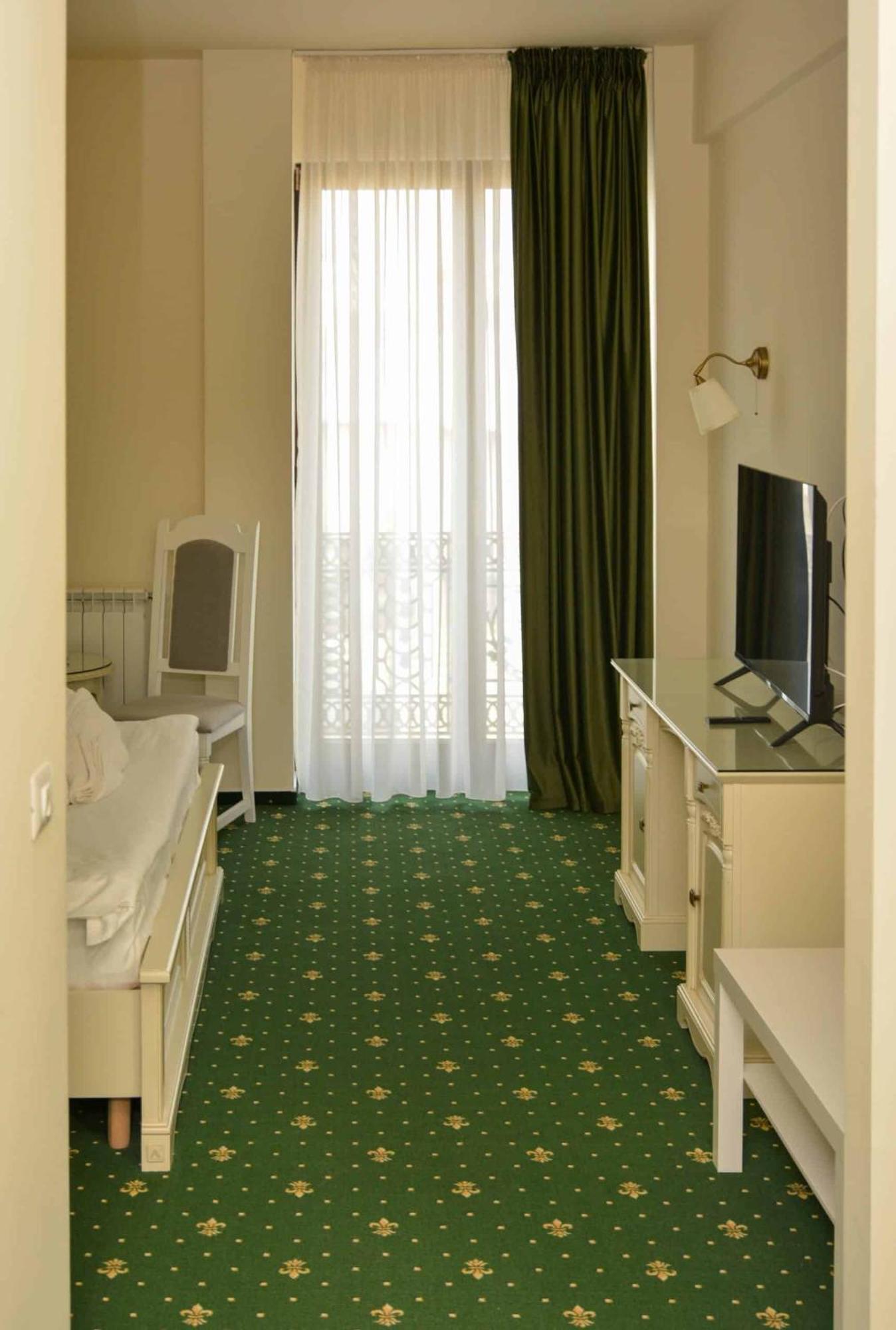 Green Park Boutique Hotel Focşani 外观 照片