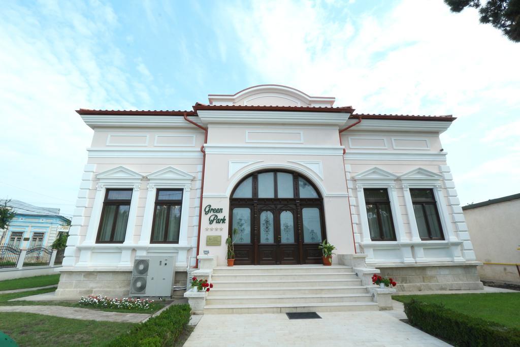 Green Park Boutique Hotel Focşani 外观 照片